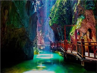 黃金周 ｜ 琉璃仙境！張家界朝陽(yáng)地縫提質(zhì)后重新開(kāi)放